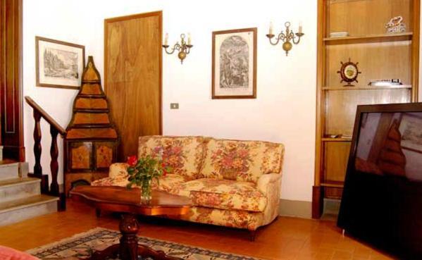 Casa Vacanze Villa Giusterna Monte Benichi Ngoại thất bức ảnh